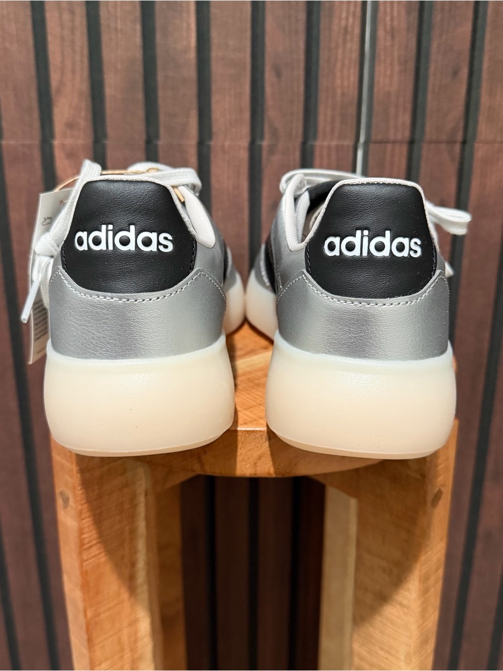 Adidas Barreda Decode J Silver Black Gum Sneakers Women’s 6.5 NWT - Picture 4 of 5